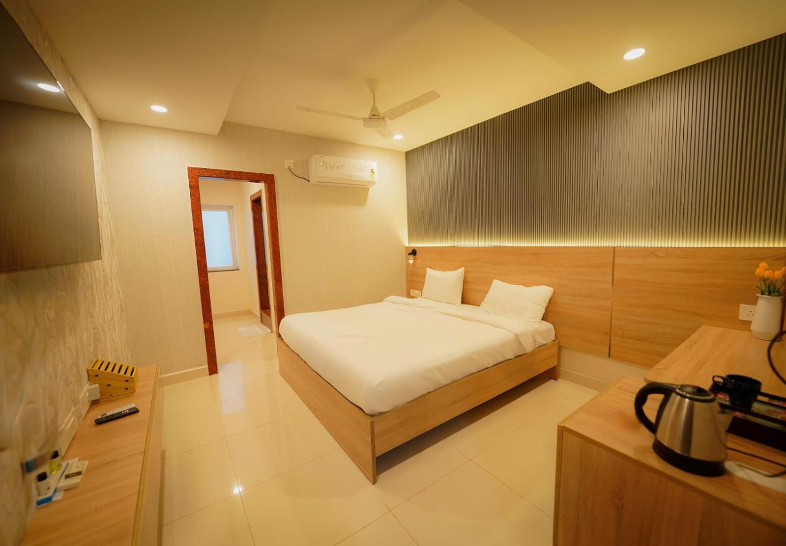Harvey'S Hotels Hyderabad Exterior photo